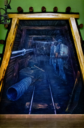 Mural en la sede de la Brigada de Salvamento Minero en Sama de Langreo