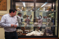 Facultad de Geol�gicas. Museo de Minerales. Director del Museo: Luis Rodr�guez Terente